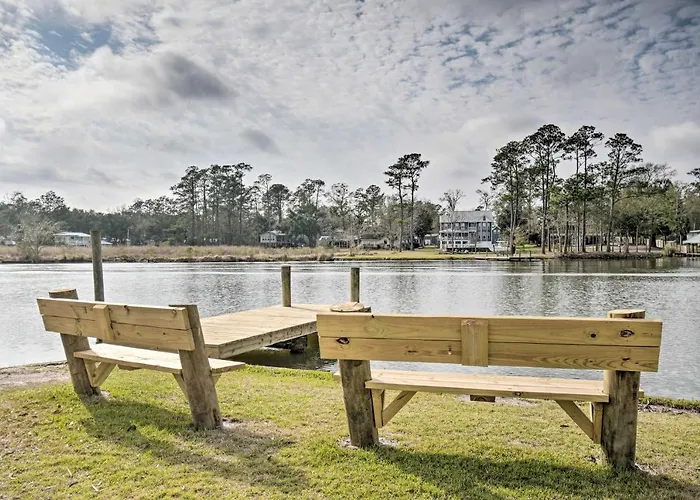 Pelican Splash Retreat On Bon Secour River! Hotel